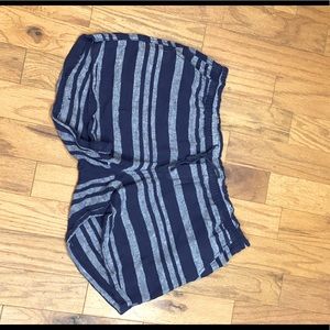 Linen blend striped shorts from Old Navy. Size Large